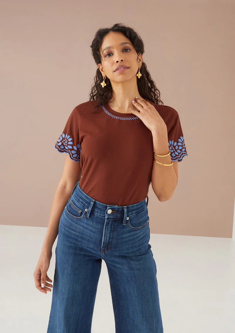 Cinnamon Chloe Tee