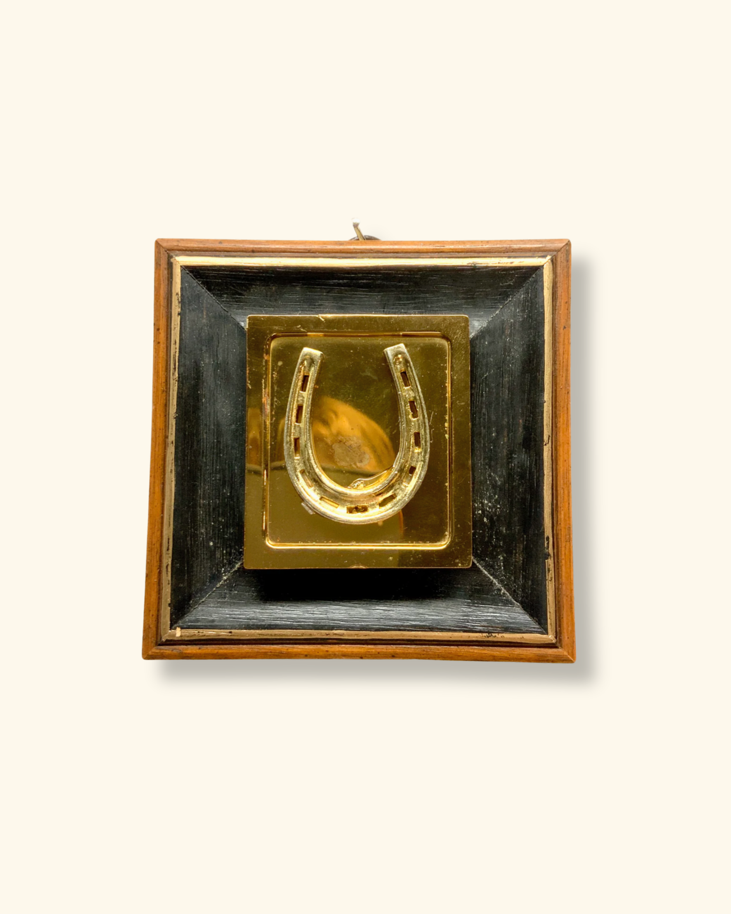 Golden Trot Compact Bee