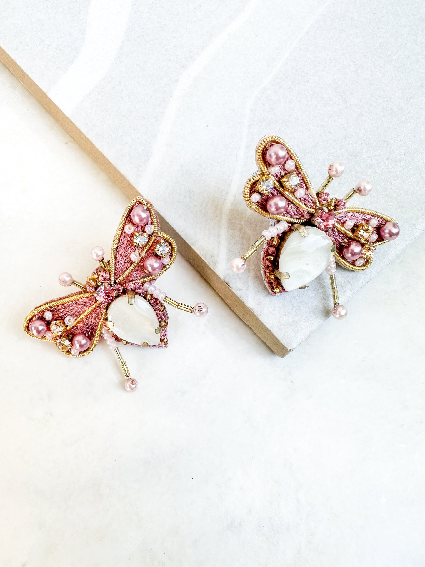 Pollen In Love Earrings