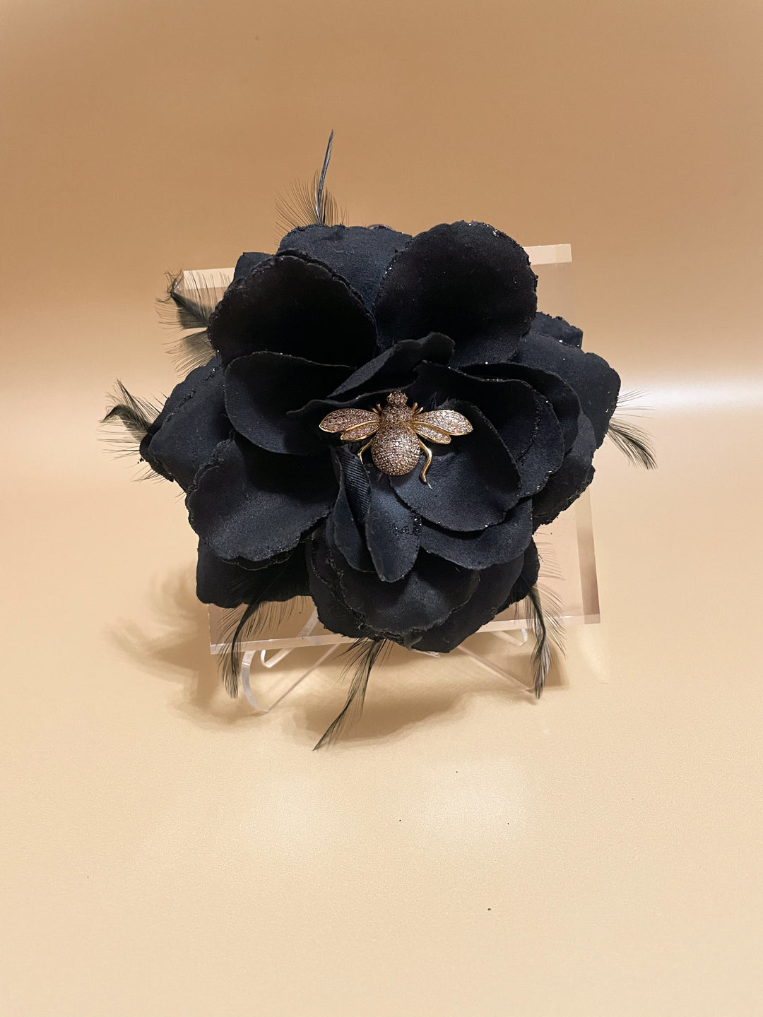 Endless Black Rose Bee