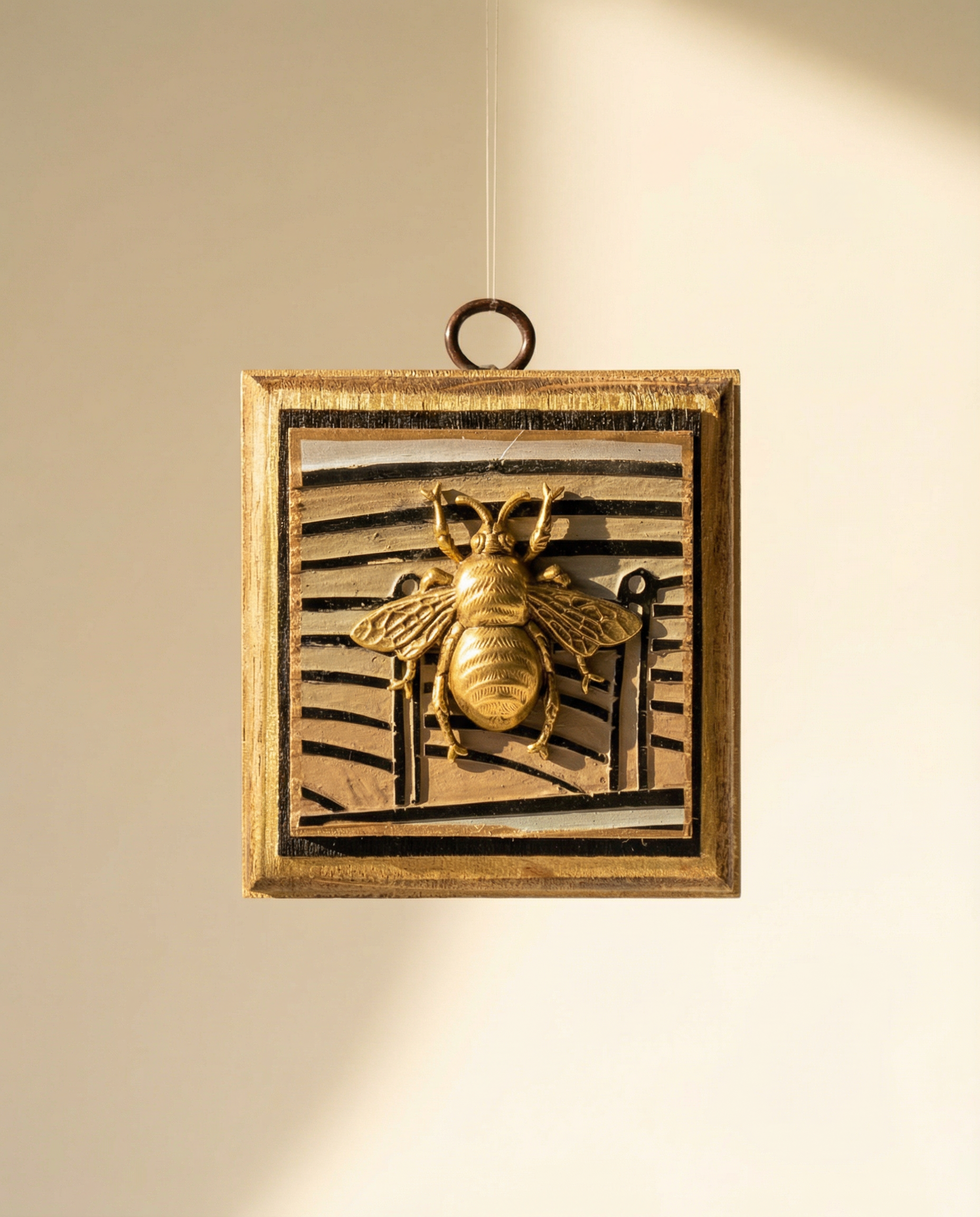 Swayed Coromandel Grand Bee
