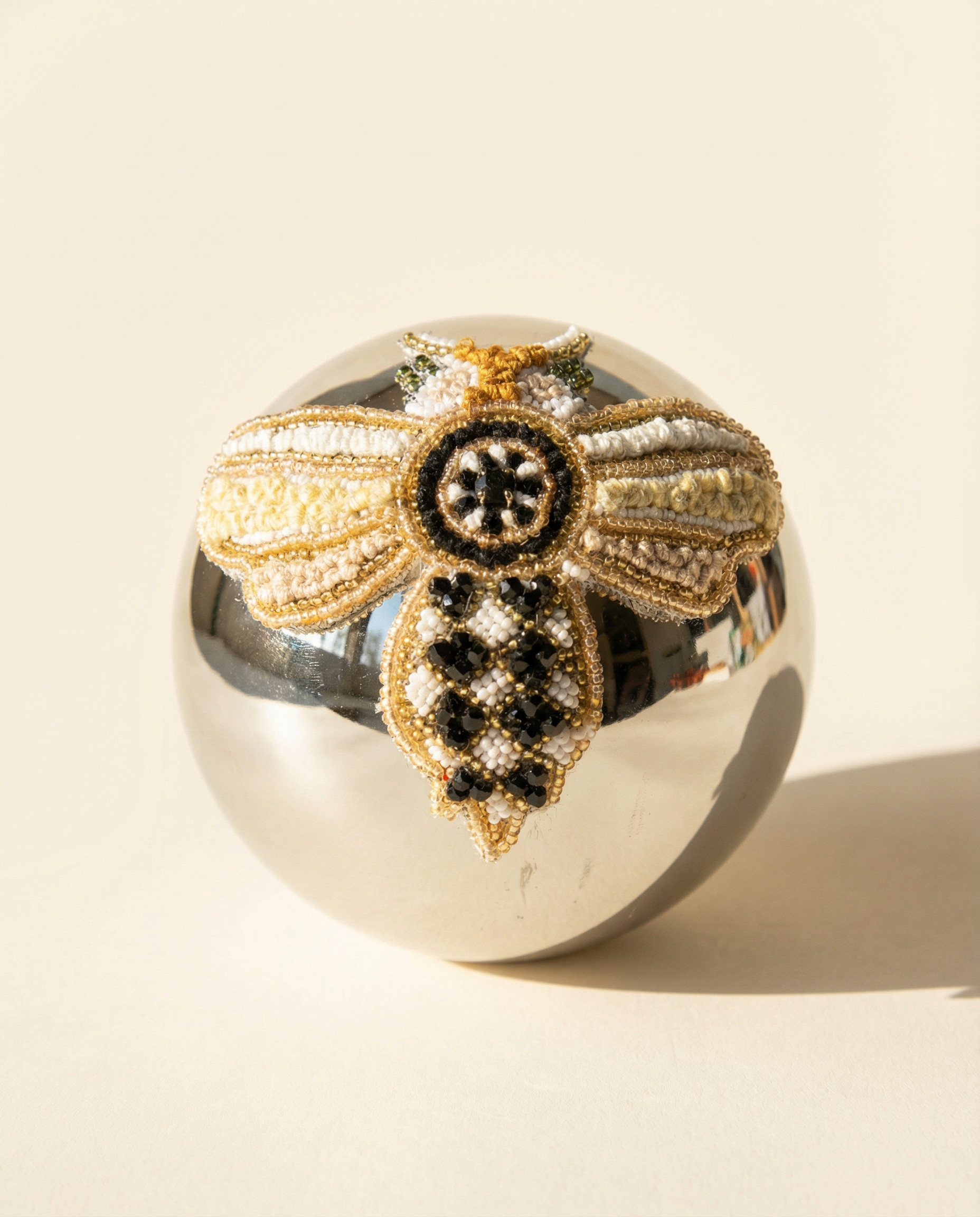 Gazing Ball Bee