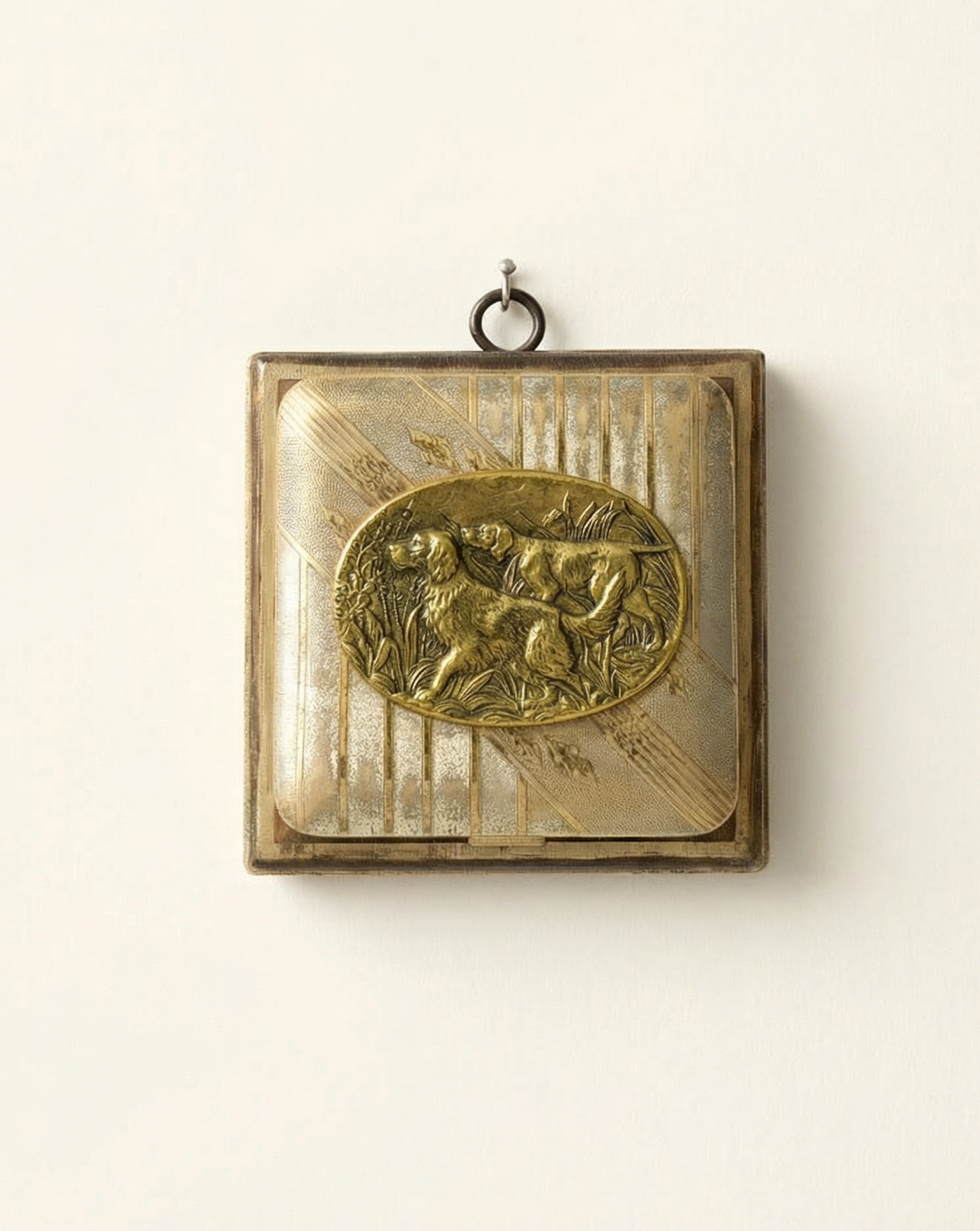 Sporting Compact Bee