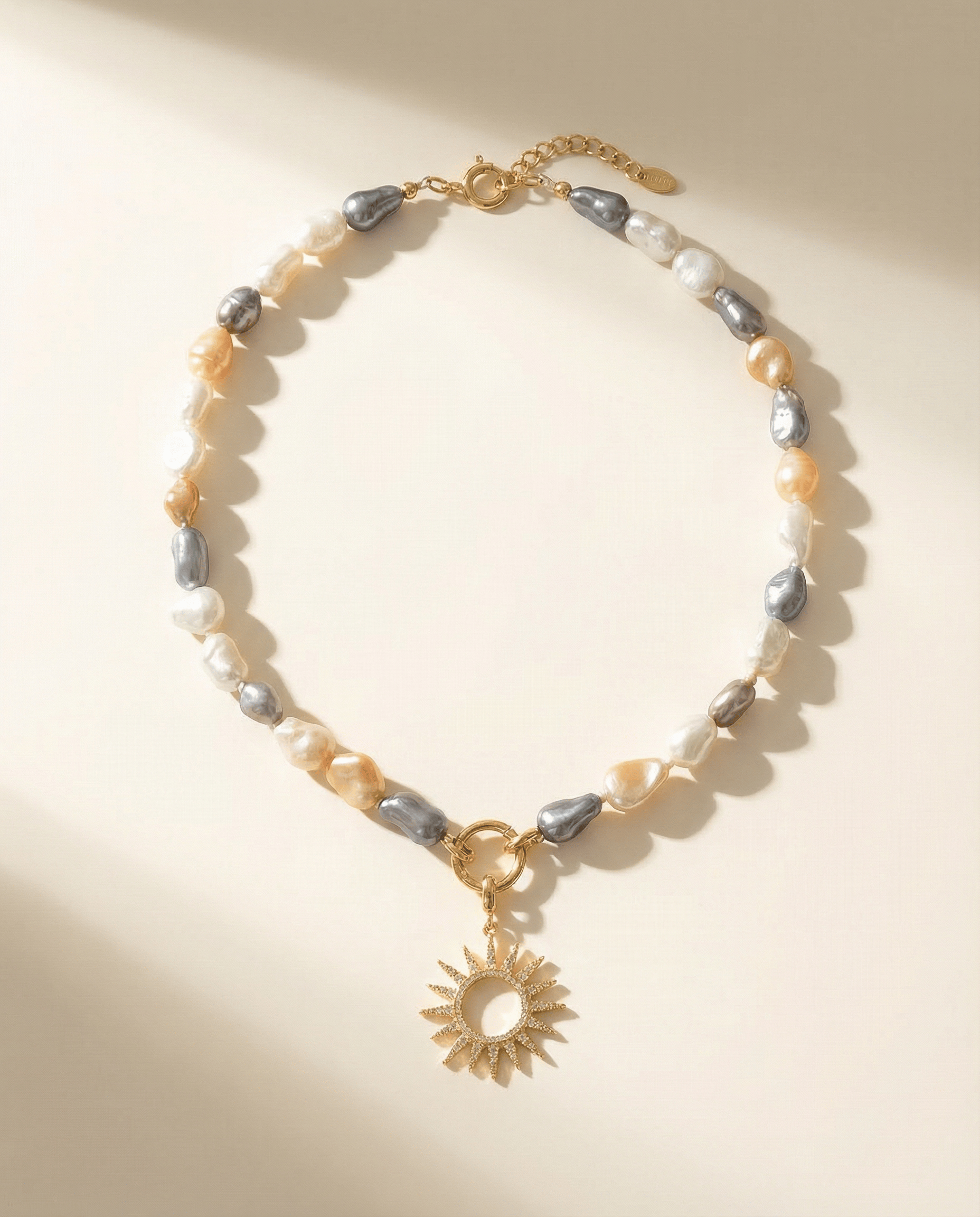 fresh water pearl necklace in multicolor neutrals